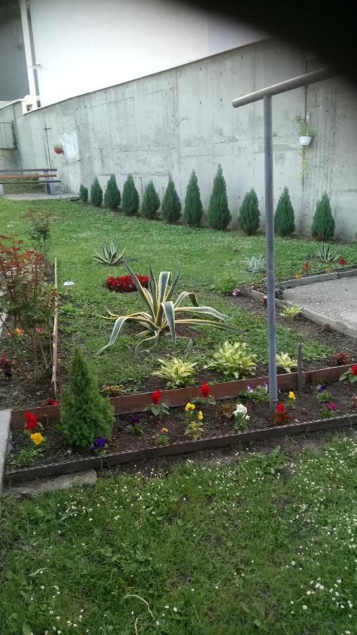Appartamento Irma Tuzla Esterno foto